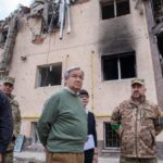 António Guterres, "Mensageiro da paz", viajou para o centro do conflito para tentar salvar vidas