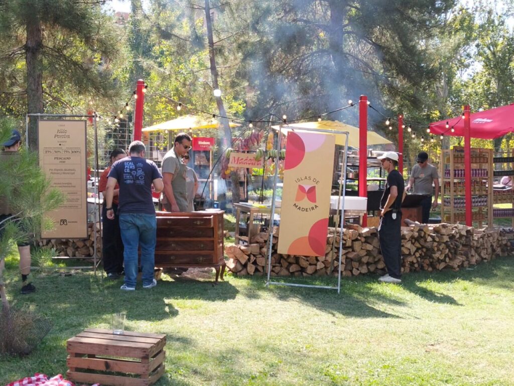 Cocineros en el festival Chefs on Fire en el jardín botánico
