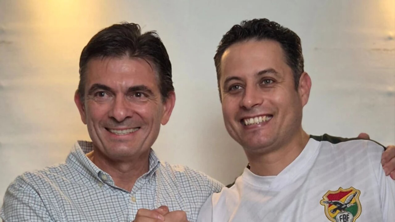 Rodrigo Paz y Edman Lara celebrando su victoria electoral en Bolivia.