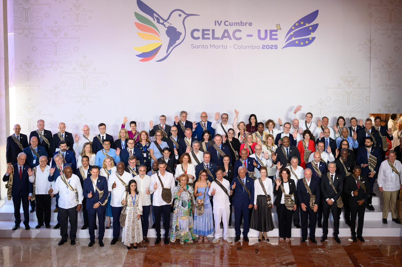 Asistentes a la IV Cumbre CELAC-UE en Santa Marta, Colombia, 2025.
