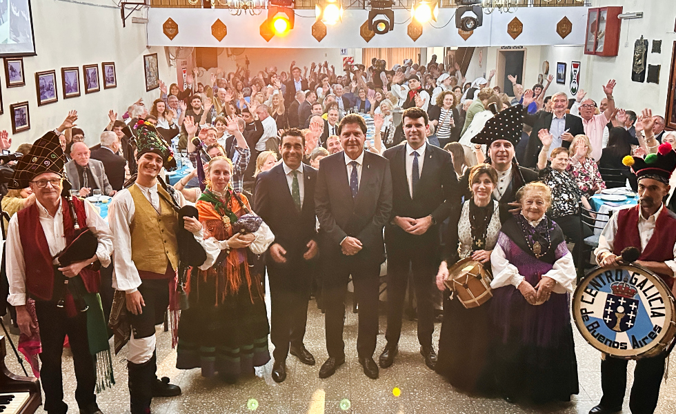 Representantes de la Diputación de Pontevedra en evento en Buenos Aires.