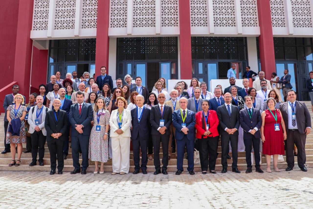 Participantes de la IV Conferencia Internacional de las Lenguas Portuguesa y Española en Cabo Verde.
