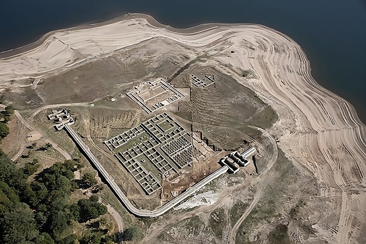 Vista aérea del campamento romano en Galicia, Portugal.