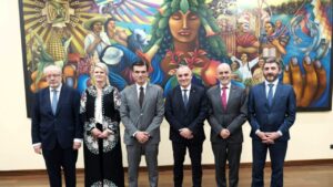Reunión del presidente de Bolivia con representantes de la Unión Europea en La Paz.