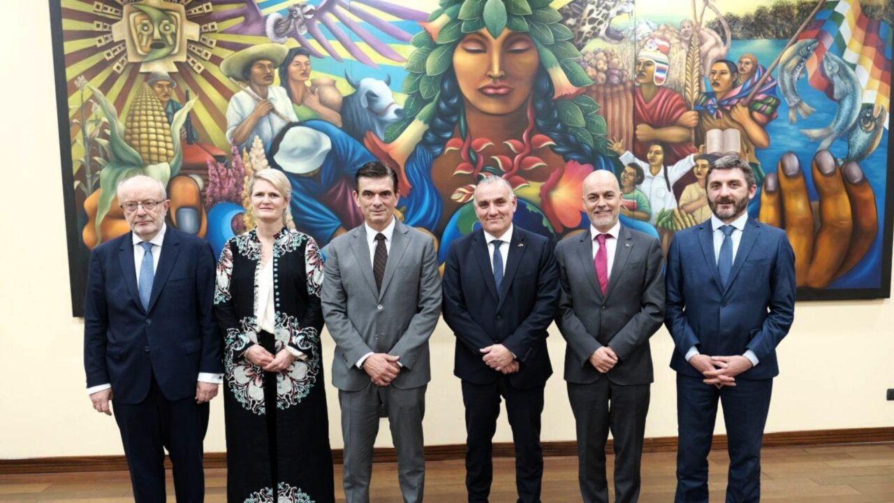 Reunión del presidente de Bolivia con representantes de la Unión Europea en La Paz.