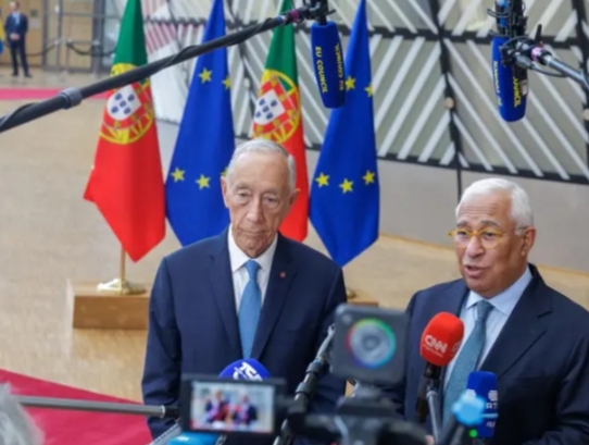 Marcelo Rebelo de Sousa y António Costa en una conferencia de prensa en Europa