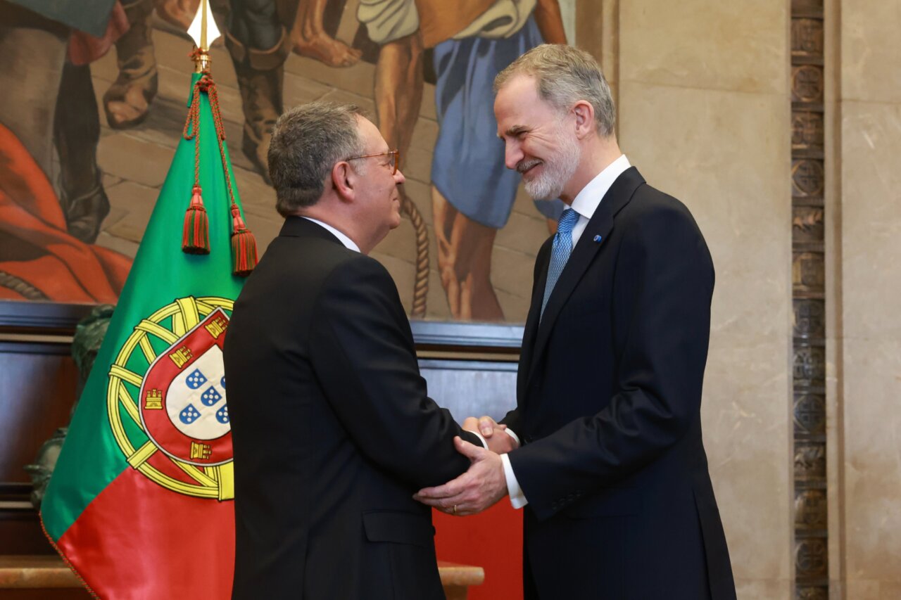 António José Seguro y el rey Felipe VI durante la ceremonia de toma de posesión.