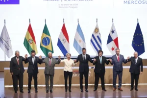 Representantes de países del Mercosur y la UE en un evento oficial
