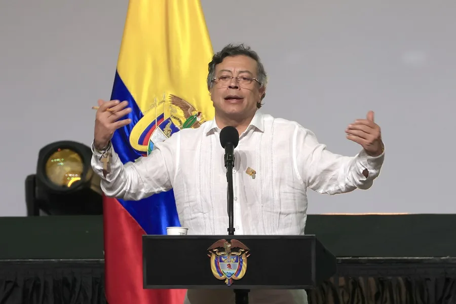 Gustavo Petro hablando sobre la adhesión de Colombia y Venezuela al Mercosur