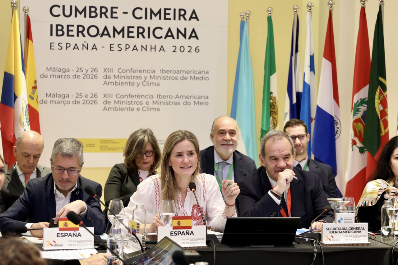 Reunión de ministros en la Cumbre Iberoamericana en Málaga, España.