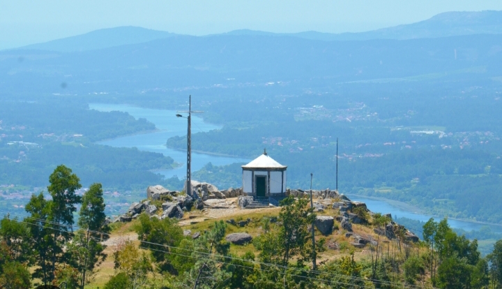 Vista panorámica desde el Monte do Faro en Portugal