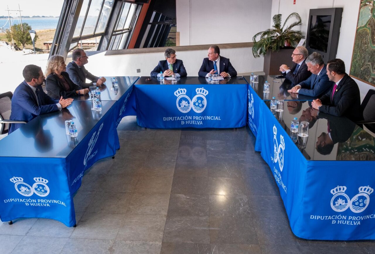 Reunión de la Diputación de Huelva sobre la Cumbre Iberoamericana 2026