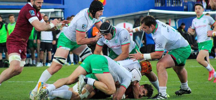 Jugadores de rugby de Portugal celebrando su victoria sobre Georgia