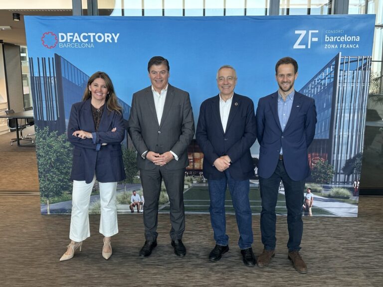 Representantes del CZFB y Pimec en un evento de colaboración estratégica