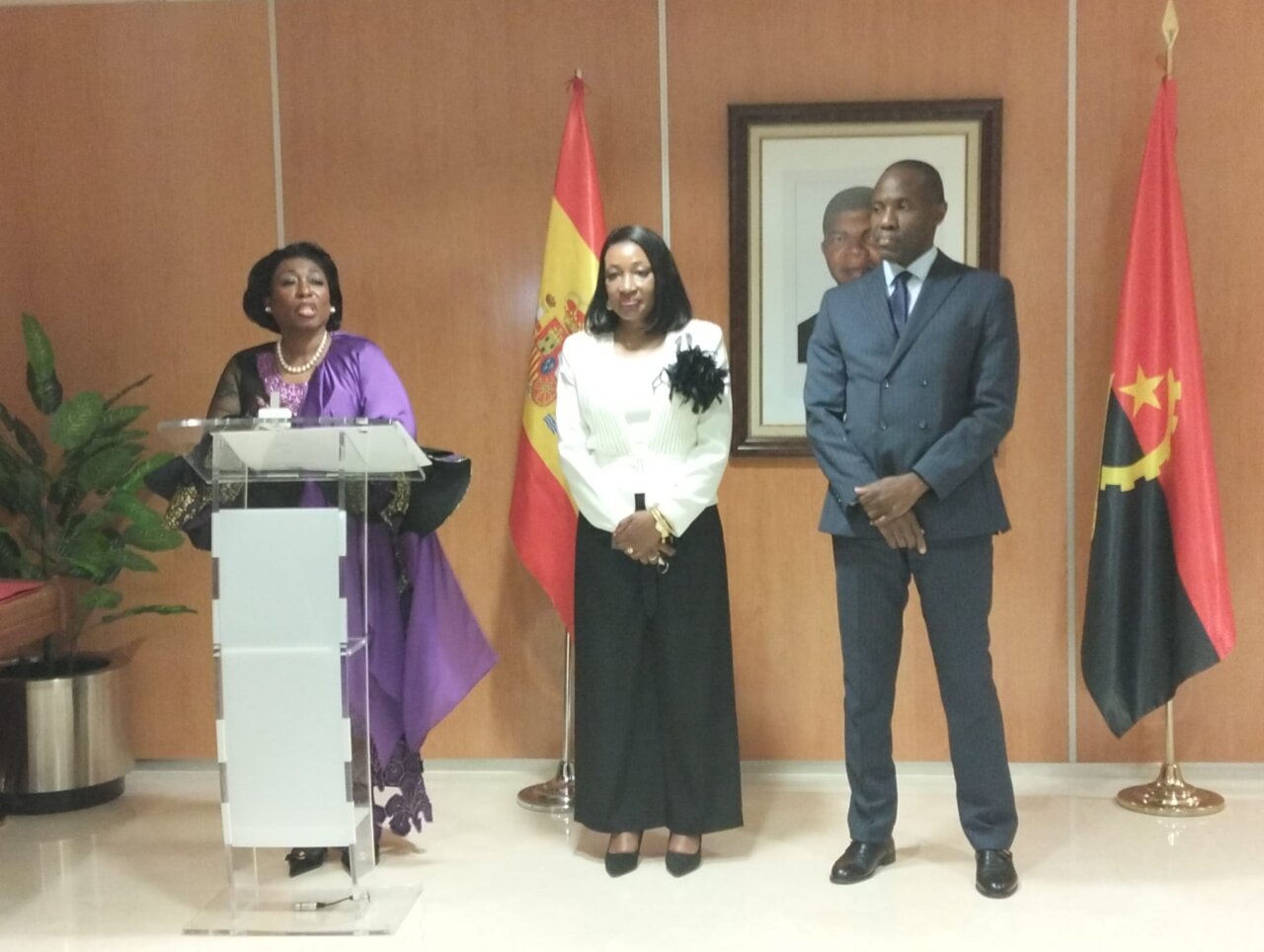 Evento en la Embajada de Angola con empresarios y diplomáticos en Madrid