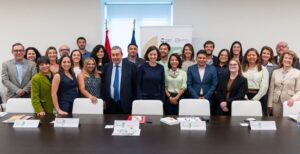 Grupo de personas en la clausura del programa de periodistas de Iberoamérica