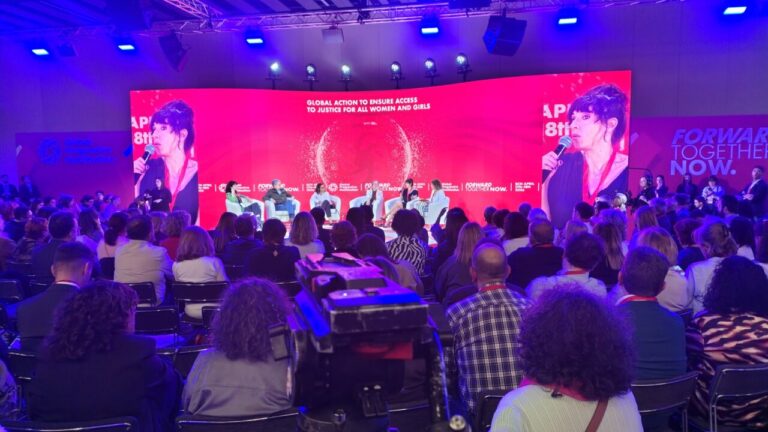 Panel de discusión en la Movilización Global Progresista en Barcelona