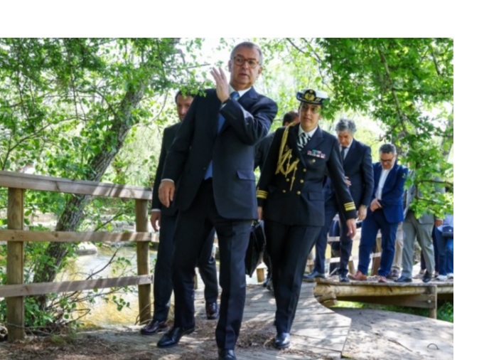 António José Seguro en su primera Presidência Aberta en Portugal