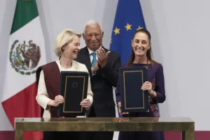 Representantes de México y la UE firman un acuerdo estratégico