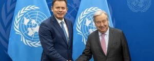 Reunión entre representantes de Portugal y la ONU en un evento oficial