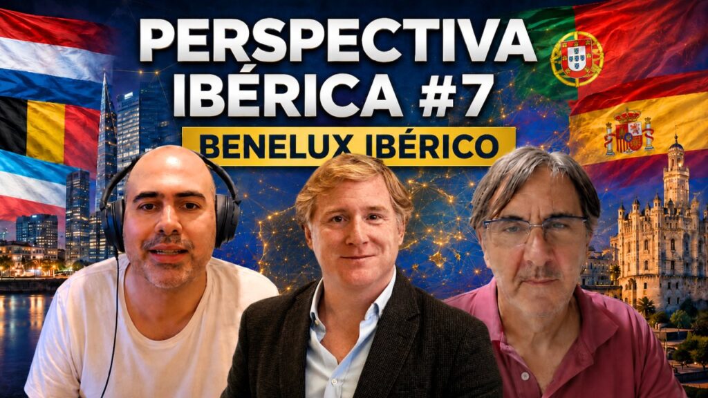 Tres hombres discutiendo sobre el Benelux Ibérico con banderas de España, Portugal y Bélgica