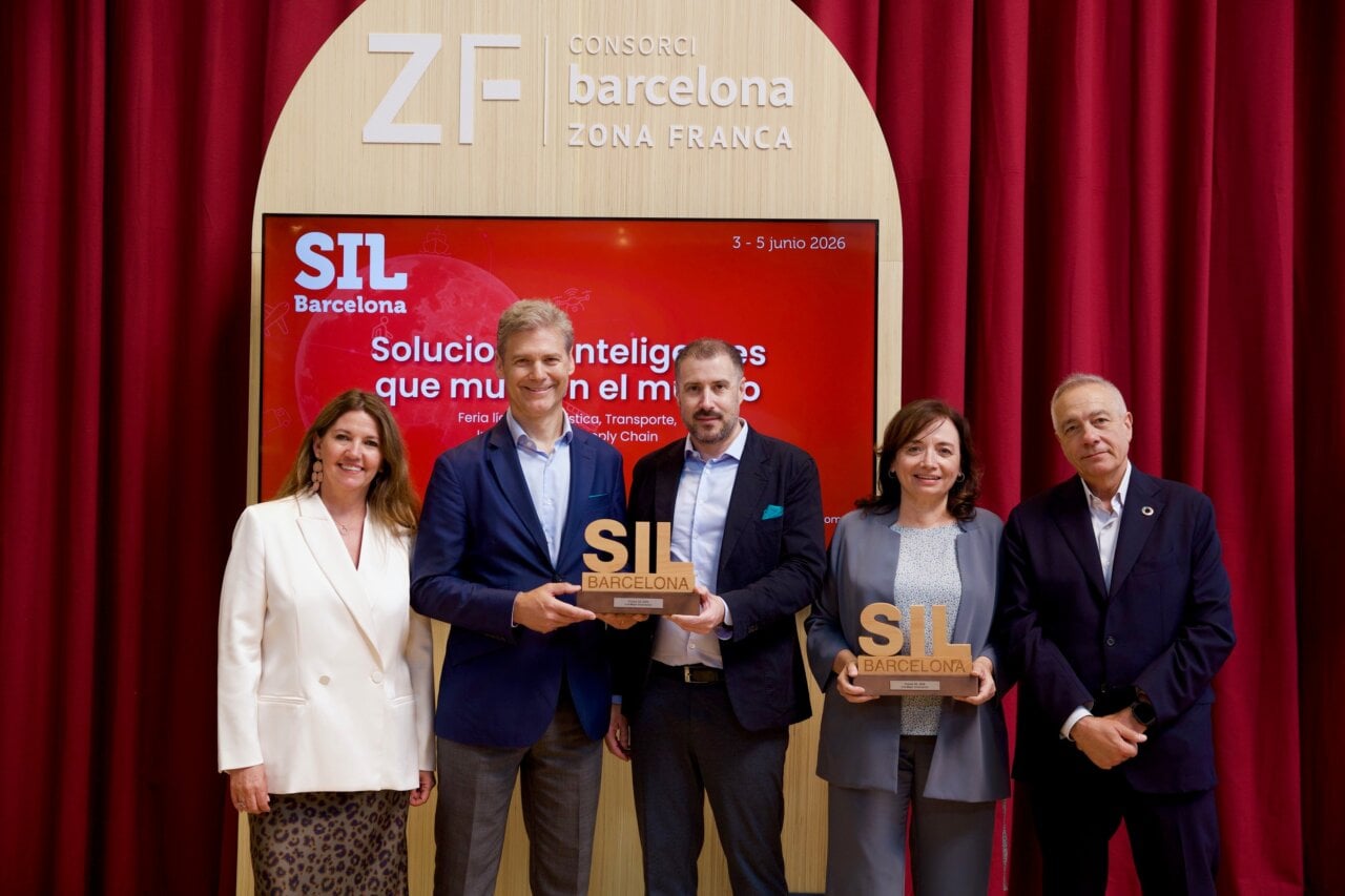 Entrega de premios SIL 2026 en Barcelona con representantes de la logística