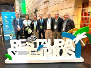 Grupo de personas en el congreso Restaurar Ríos en Soria