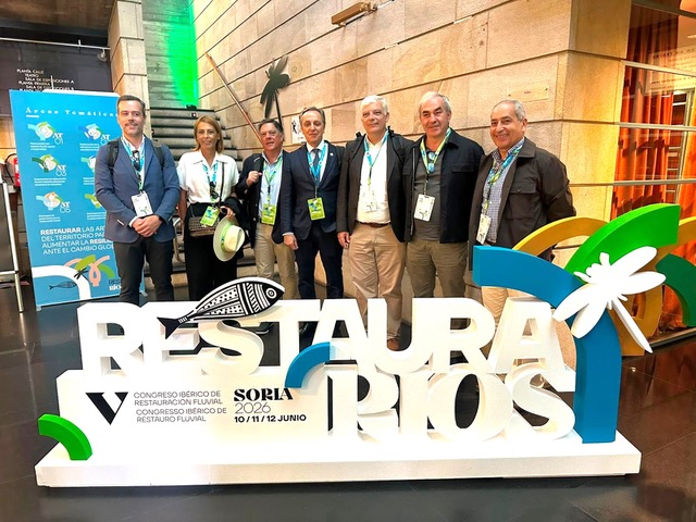 Grupo de personas en el congreso Restaurar Ríos en Soria