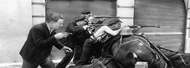 Soldados portugueses durante la Guerra Civil Española en acción.