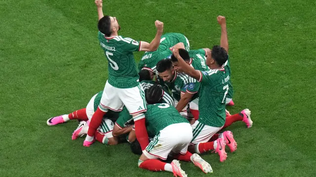 Jugadores de la selección mexicana celebrando un gol en el Mundial 2026