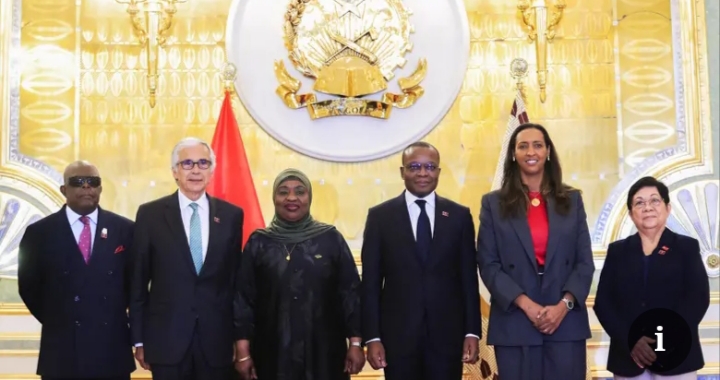 Grupo de líderes políticos en ceremonia de la CPLP en Angola