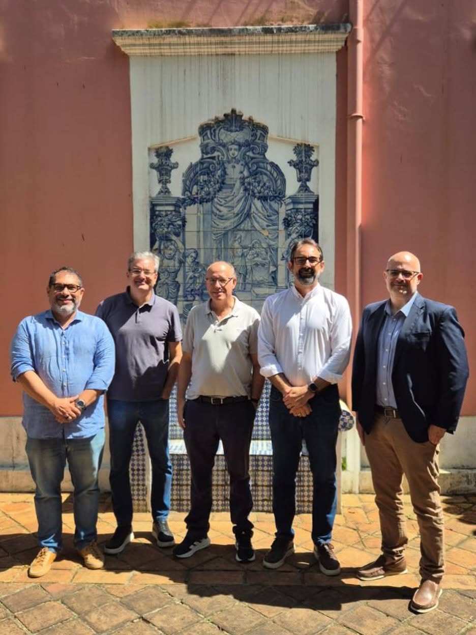 Grupo de académicos en la Fundación Gilberto Freyre en Recife