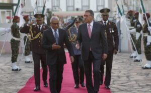 António José Seguro y otro dignatario en visita oficial en Cabo Verde