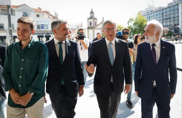 António José Seguro y otros políticos en un evento en Portugal