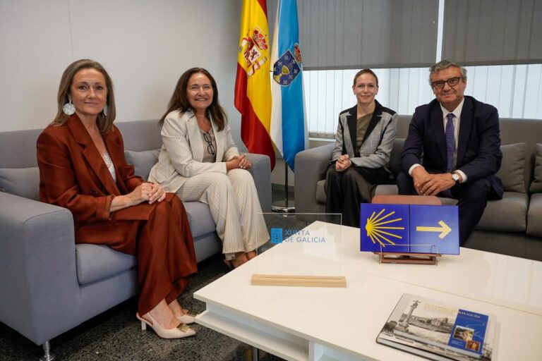 Aldara Vázquez en reunión institucional con representantes de Galicia y Portugal