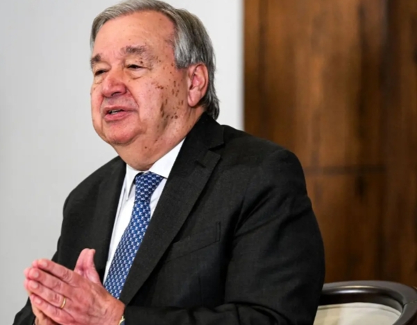 António Guterres durante a Assembleia-Geral da ONU, expressando suas ideias.