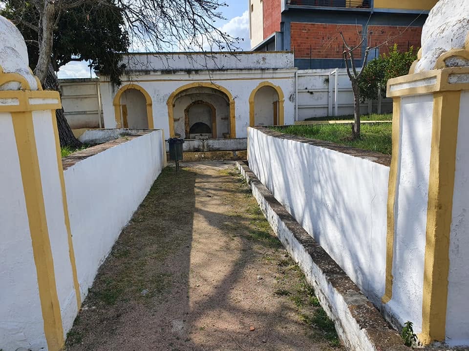 Entrada a la Casa António Sardinha en la Quinta do Bispo, Elvas.