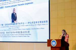 Marta Montoro durante su presentación en el foro en Macao
