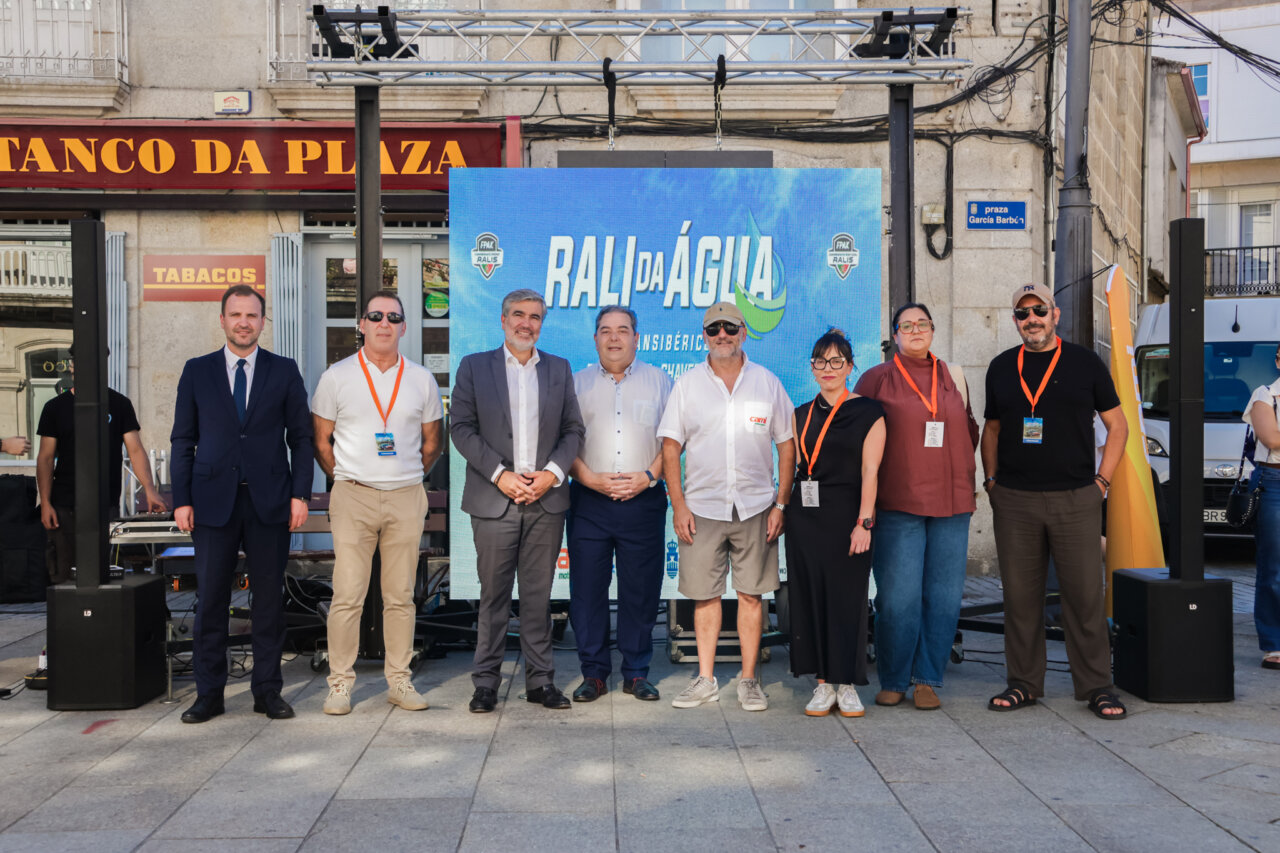 Representantes políticos en el Rali da Água Transibérico en Verín